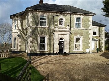 Clevelands Country House Hotel Newport  Exterior photo